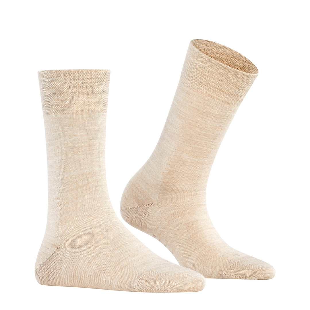 Beige sokken met losse boord, platte hak en teennaad