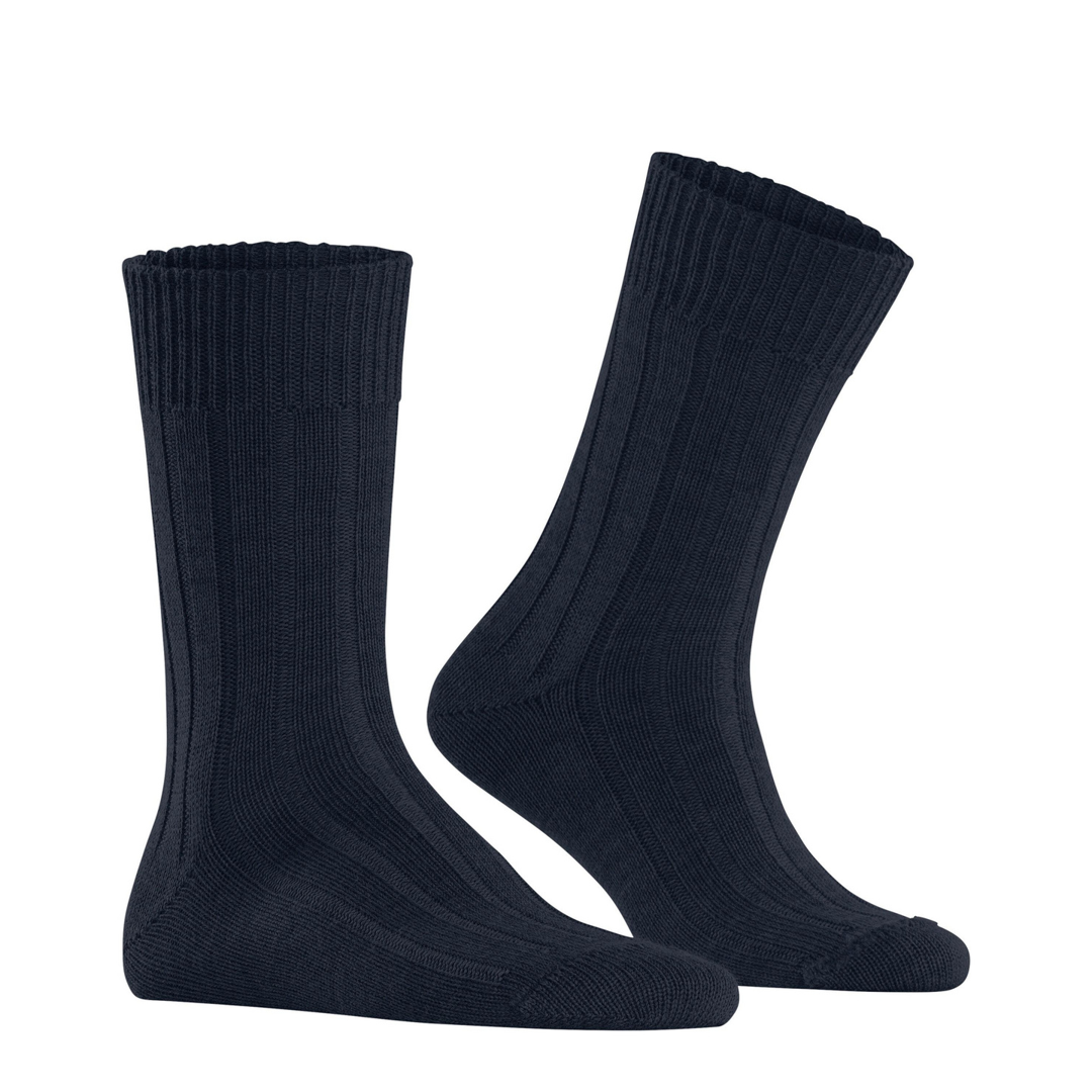 Dover boot sokken met rib in marineblauw, subtiele golvende ribstructuur.