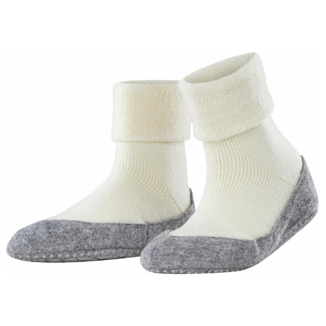 Gebroken wit dames pantoffels met grijze anti-slip zool en zachte schacht