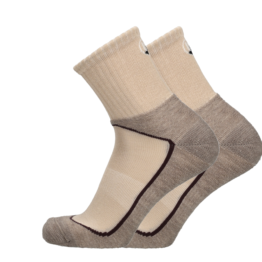 Wandelsokken met beige basis, donkergrijze hiel en teen, contrasterende zwarte bies